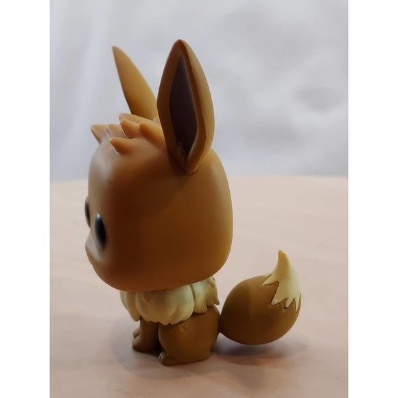 Funko POP! Pokémon Eevee #577 Vinyl Figurine - Picture 2 of 6